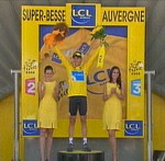 Kim Kirchen en jaune apr�s la sixi�me �tape du Tour de France 2008